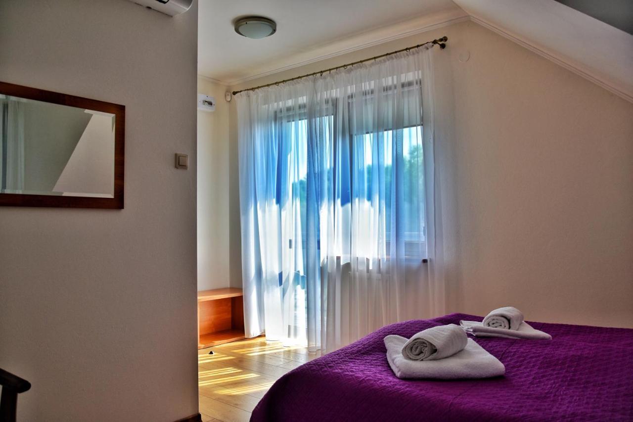 Dwor Nad Bugiem Hotel Majdan Stulenski Exterior photo